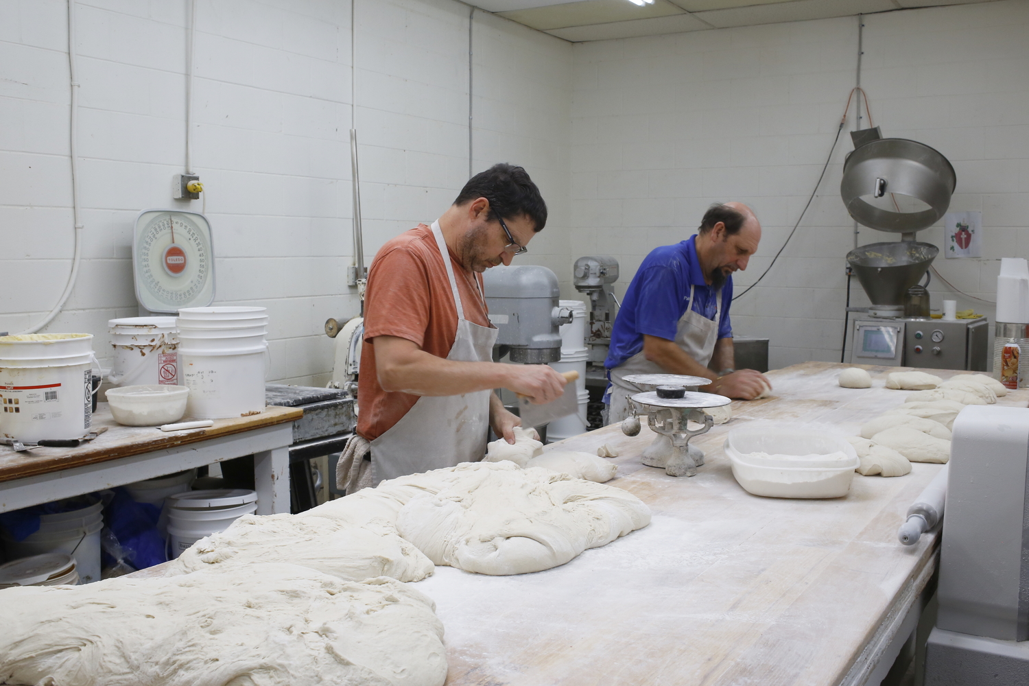 Fabrication du pain à la boulangerie © Globe Reporters