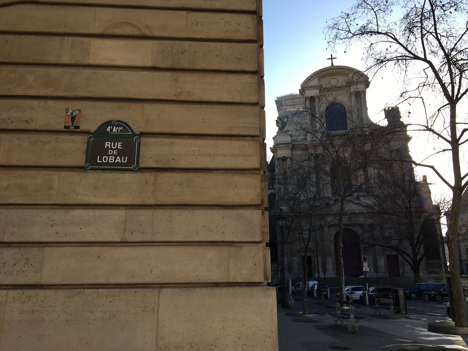 La rue de Lobau est une voie située dans le 4e arrondissement de Paris. C’est la limite entre le quartier Saint-Gervais et celui Saint-Merri © Globe Reporters