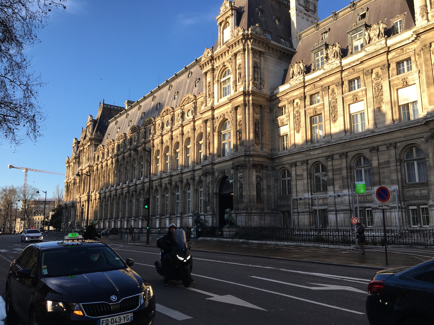 L’hôtel de ville de Paris a plusieurs entrées. L’entrée du public est située rue Lobau © Globe Reporters