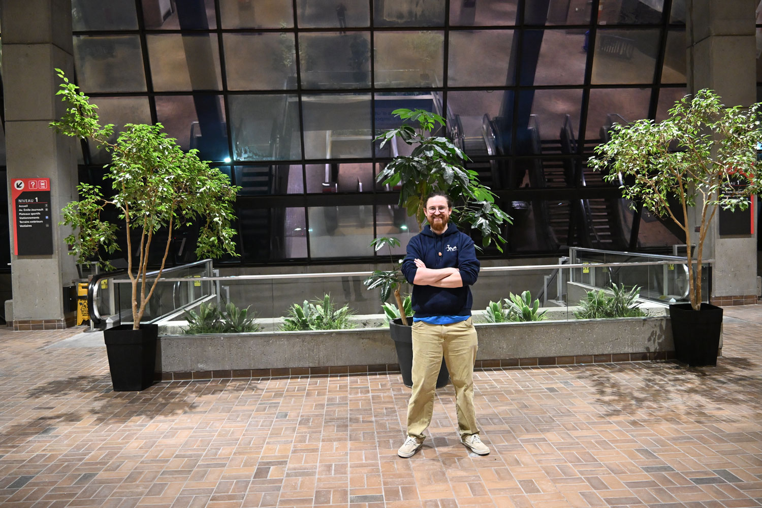 Mathieu GRISARD à l’endroit où se tient la fan zone la plus importante des Jeux de Montréal © Globe Reporters